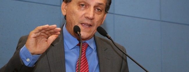 Rossini pede informações sobre beneficiados com o Bolsa Família