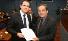 Rossini entrega documento propondo fortalecimento do Legislativo ao novo presidente da Câmara