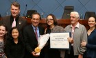 Rossini entrega Diploma de Honra ao Mérito ao Ballet Beth Rodrigues