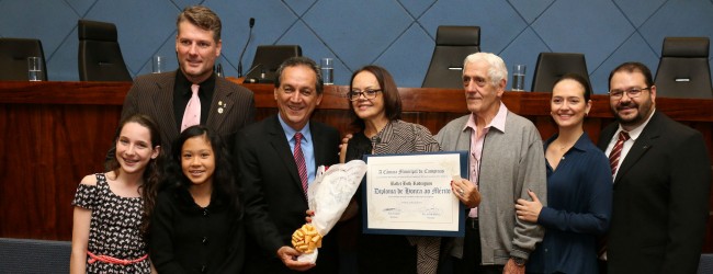 Rossini entrega Diploma de Honra ao Mérito ao Ballet Beth Rodrigues