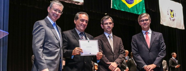 Rossini e demais vereadores são diplomados pela Justiça Eleitoral e estão aptos a tomar posse em 1º de janeiro