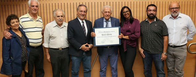 Rossini entrega Diploma de Mérito Esportivo a ex-conselheiro da Ponte Preta