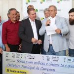 Rossini participa do ato da devolução de mais R$ 31 milhões da Câmara para a Prefeitura